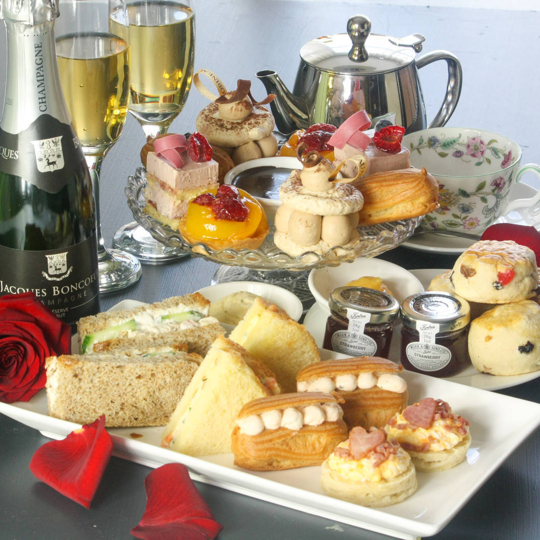 Valentines Champagne Afternoon Tea for Two to Take Away