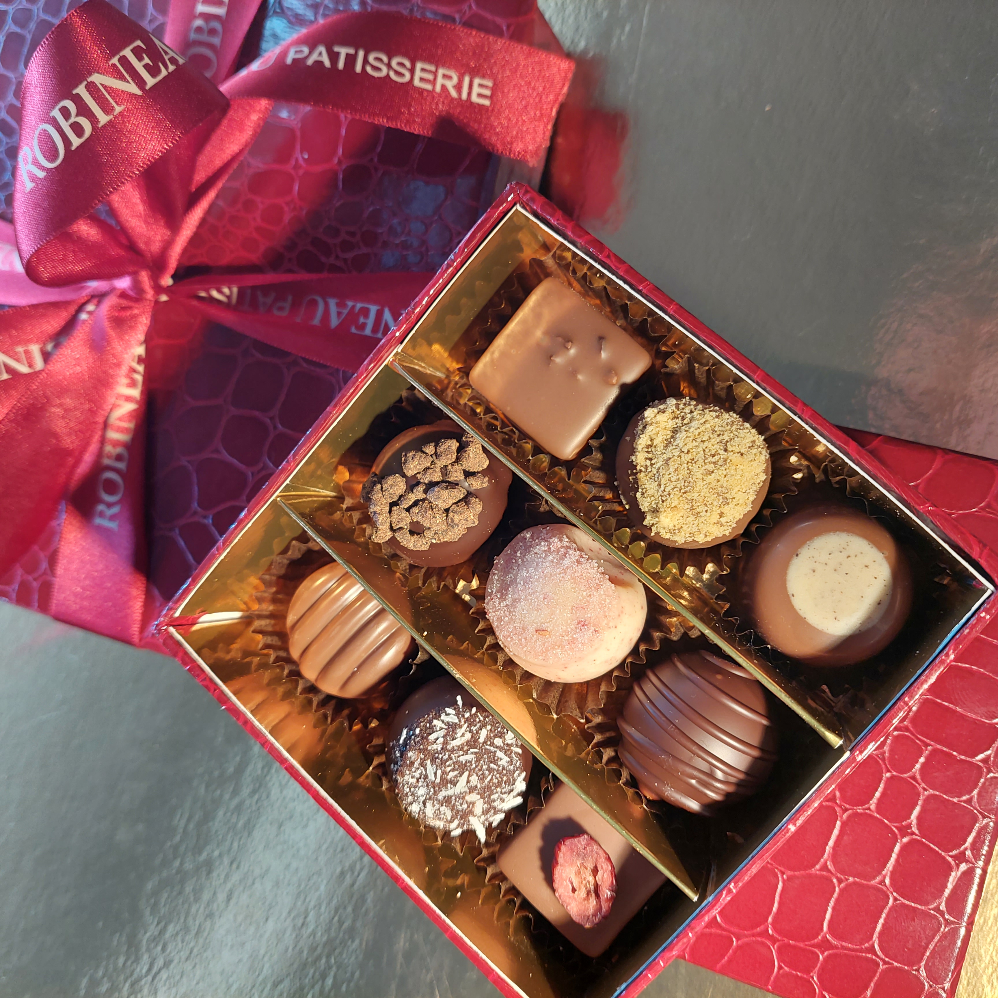 Christmas Selection Box (Small 9)