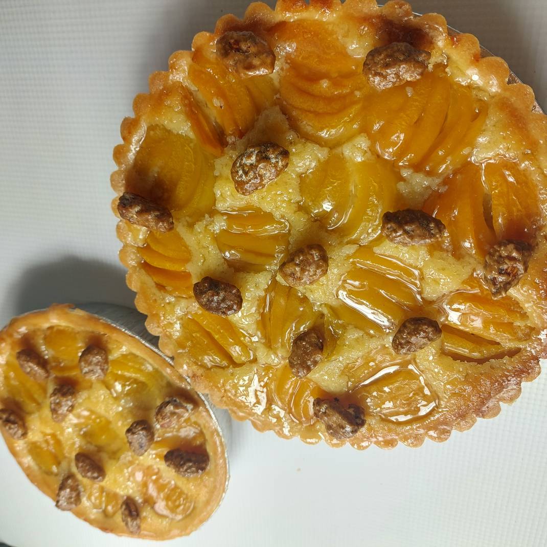 Amaretto Soaked Apricots Frangipane (Large)
