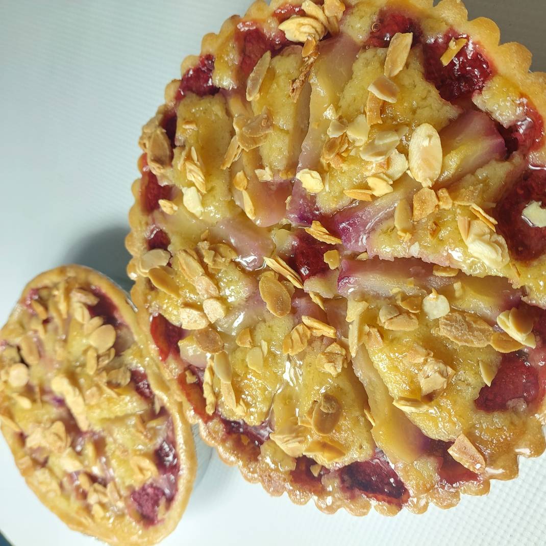 Raspberry & Pear Frangipane (Large)