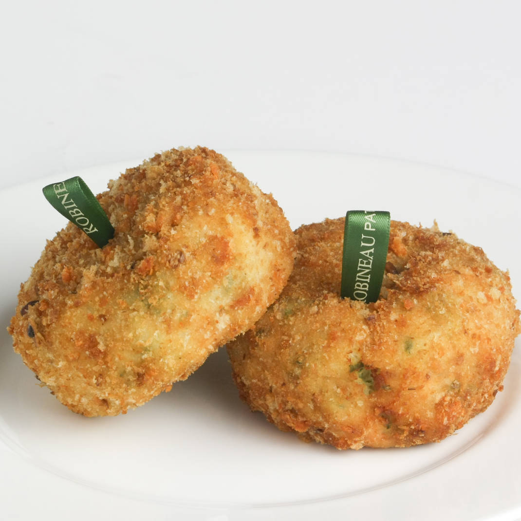 Individual Poached & Smoked Salmon, Spinach, Dill & Chilli Fishcake