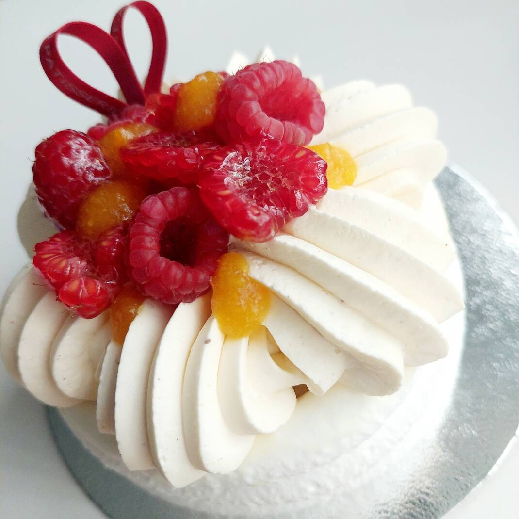 Passion Fruit & Raspberry Meringue for Two to Share