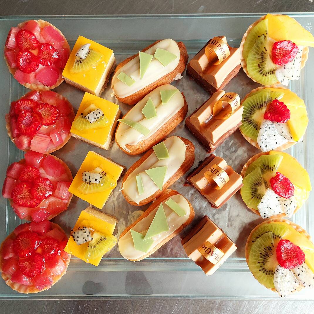 20 Piece Mini French Patisserie Tray