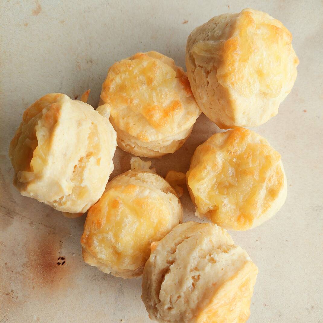 Afternoon Tea Sized Cheese Scones (Half Dozen)