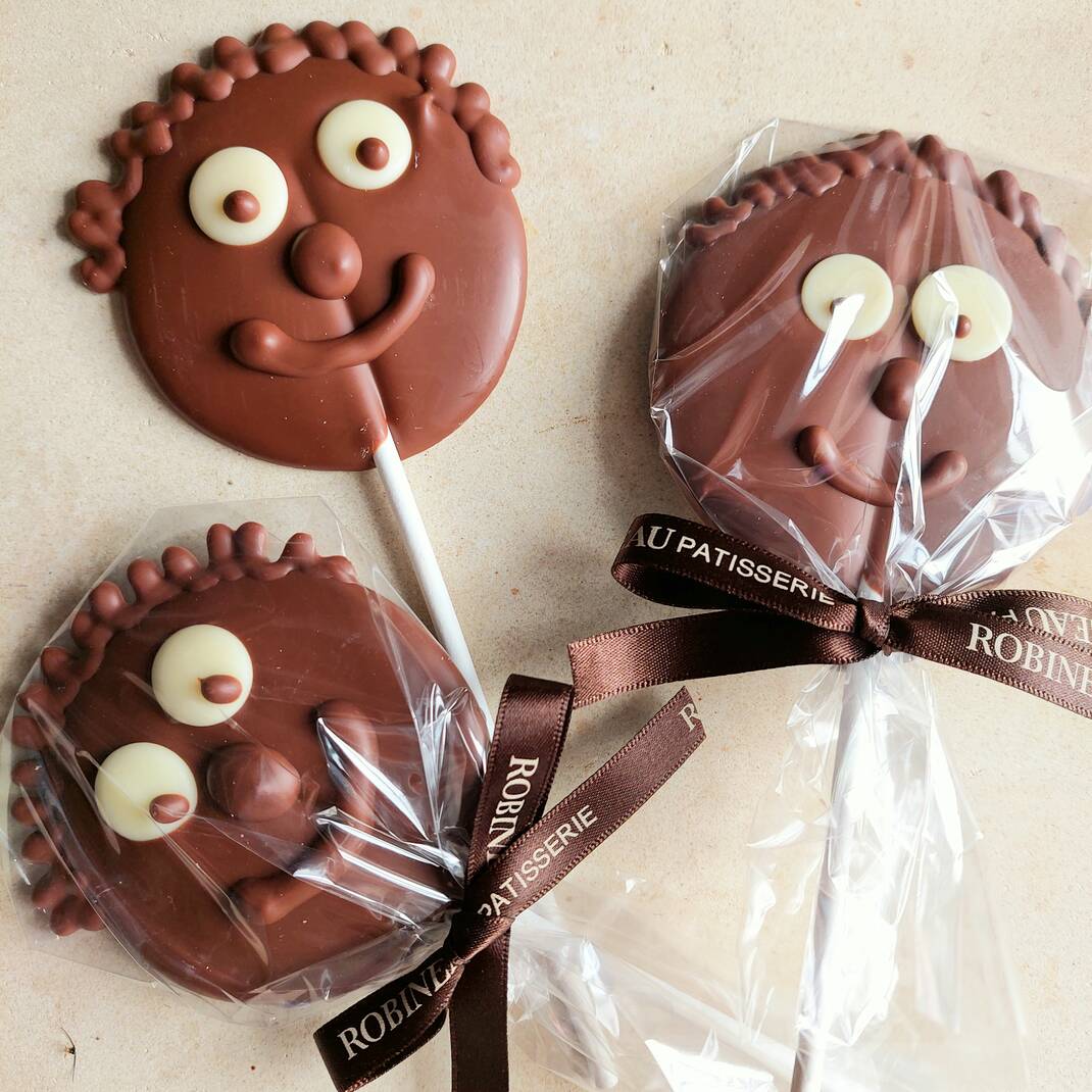 Smiley Face Milk Chocolate Lollipop