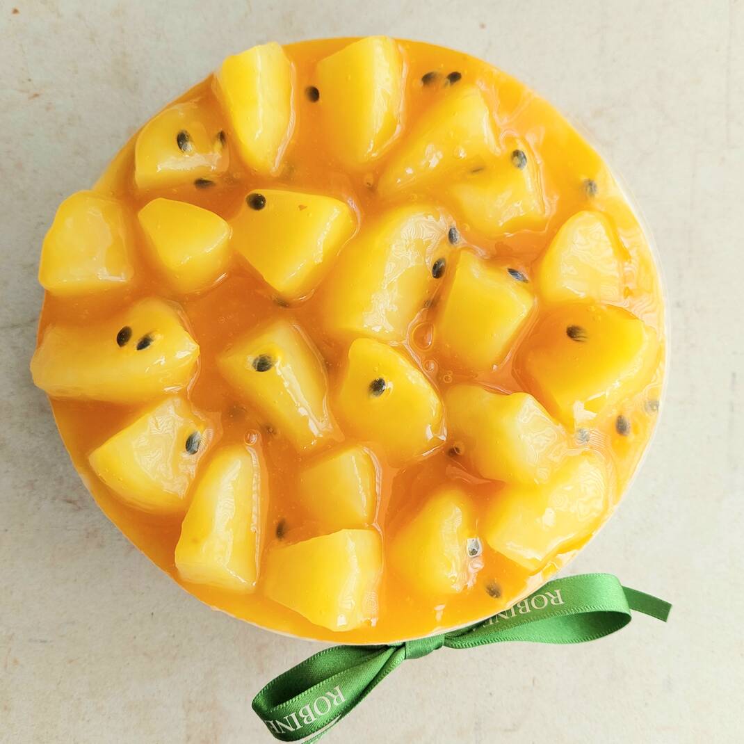 Large Apple & Passion Fruit Cheesecake