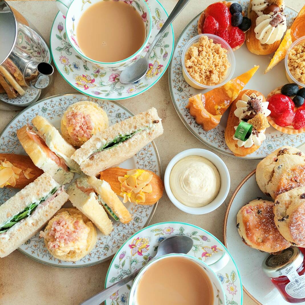 Traditional Prosecco Afternoon Tea to Takeaway
