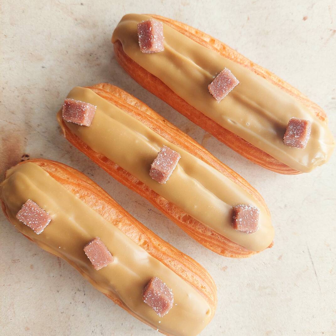 Eclair of the Month: Toffee Apple